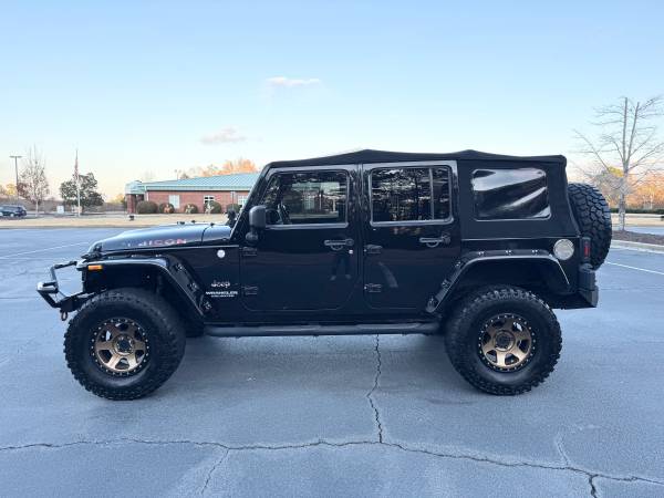 2012 Jeep Wrangler Unlimited Rubicon 4WD - $11,000 (Loganville)63621080267137124