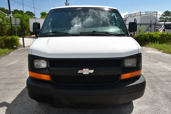 ** 2009 CHEVY EXPRESS 1500 ** ESTANTERÍAS ** CARGA ** TÍTULO LIMPIO ** - $10,995 (~~SIN GASTOS - SIN JUEGOS - SIN PRESIÓN~~)63470244705027121