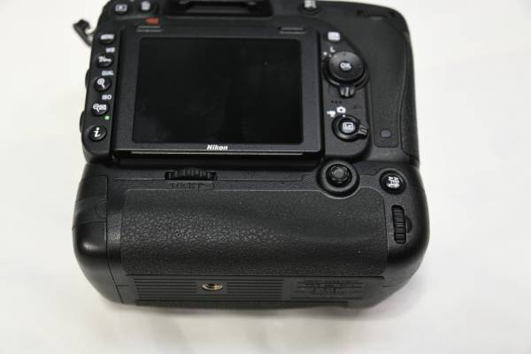 Nikon MB-D16 Power Pack for Nikon D750 - photo/video - by owner