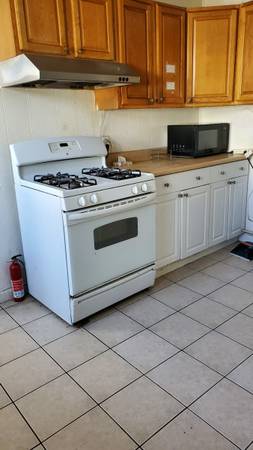 $940 Big and furnished room for rent - all utilities included (Malden)63996690966147124
