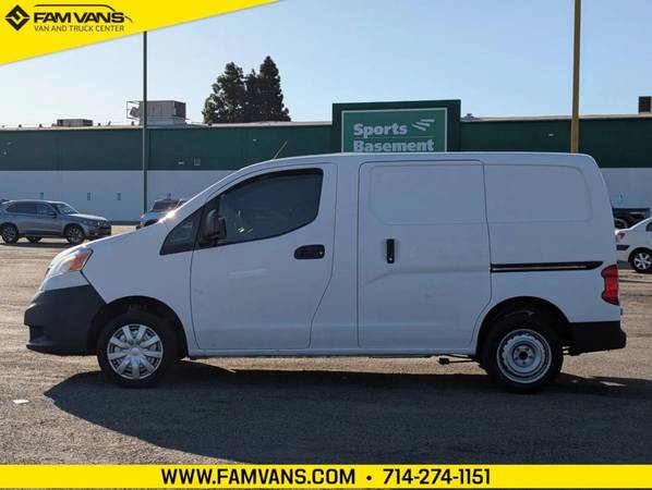 2015 Nissan NV200 S Van - Photo 4