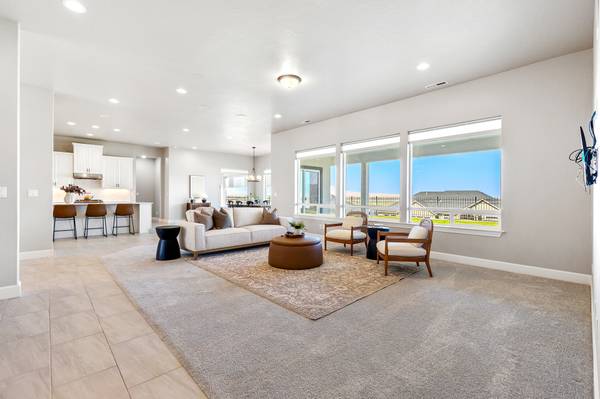 $870,000 / 4br - 3810ft2 - ✨PRICE DROP! Hillside Haven on huge 0.5 acre lot with 3 ensuites! (West Richland)64281502720643120