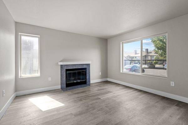 $1,599 / 2br - 958ft2 - Warm Up to Fall SavingsSelect Units Now at Reduced Rent! (Richland)63924808206594120