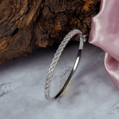 Shimmering Twisted Spring Bracelet 1