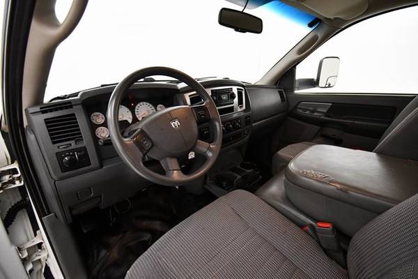 2009 Dodge Ram 5500 SLT 4WD Regular Cab - $18,944 (Urbandale, IA)63613817556739124