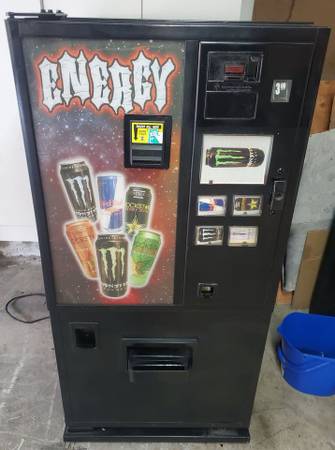 ENERGY DRINK OR SODA VENDING MACHINE 1