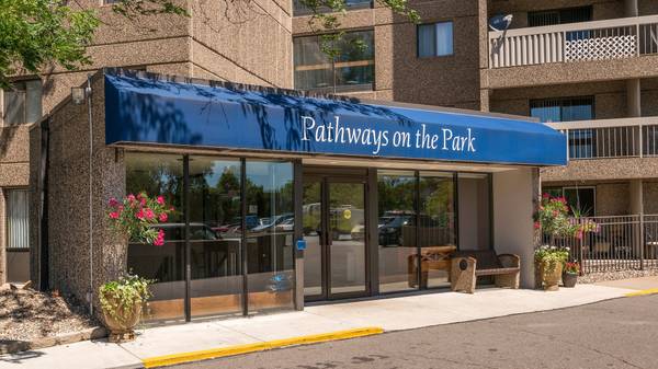 $1,400 / 2br - 843ft2 - Air Conditioning, in Saint Paul MN, 2/BD 1/BA (170 Ruth Street North, Saint Paul, MN)63868814214787124