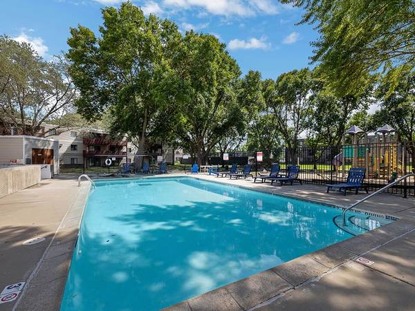 $1,145 / 2br - 928ft2 - 💰 2/bd 1/ba, Walk-In Closets, SAVE $500 ON MOVE IN COSTS!!! 💰 (248 3rd St S, Waite Park, MN)63988653595011123