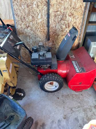 24” Snapper snowblower 1