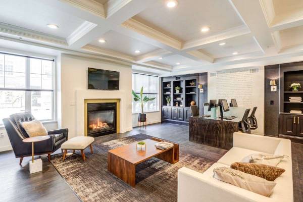 $1,855 / 1br - 765ft2 - Your new 1 bed, 1 bath is a stone's throw away from downtown Denver (Denver - Restaurant Row)63973356777731124