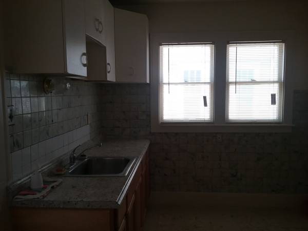 $110,000 / 3br - Detroit east side (Seymour and 6 mile)64018942083329123