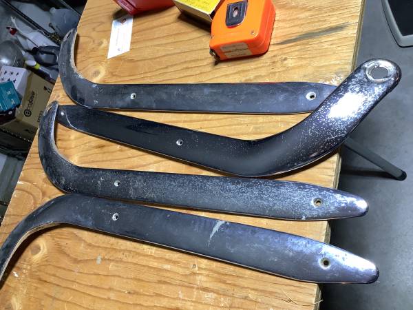 65 Skylark bucket seat side moldings 1