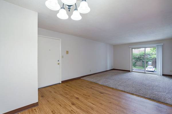 $1,119 / 2br - 984ft2 - Landscaped Grounds, Off Street Parking, Clubhouse (600 Normandy Dr, Evansville, IN)63953483874051121