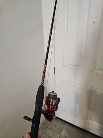 Shakespeare Ugly Stick Fishing Rod and Reel 5 ft. 1