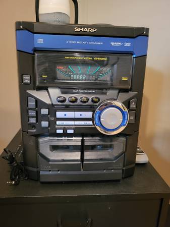 Sharp 3 Disc CD Player 1