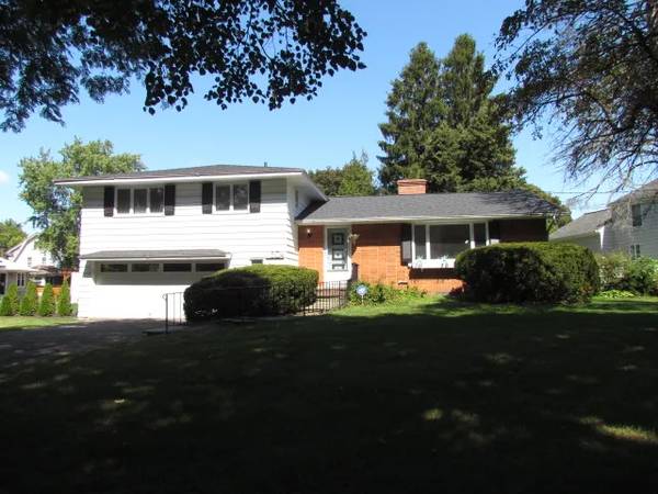 *-*Spacious 3BR/2.5BA Home with Fireplace & Private Backyard..
$1,000
Syracuse *-*Spacious 3BR/2.5BA Home with Fireplace & Private Backyard..
$1,000
Syracuse