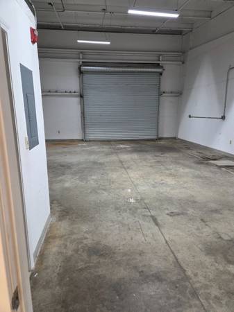 $1,149 / 1250ft2 - ($0.92 per sqft + 1 MONTH FREE) Warehouse/Office with bay door (158 Whitcomb Ave, Colfax, CA)63952103673219123