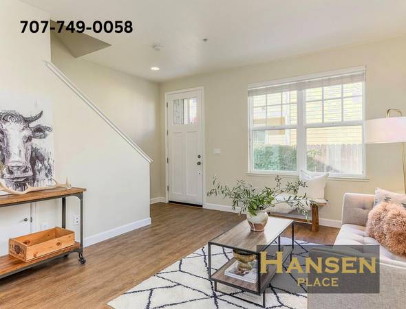 $3,595 / 3br - Wrap-Around Porch, 9 ft. Ceilings & More in 3 Bed - Modern Gas Range (Petaluma)64045196755843120