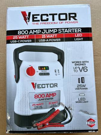 VECTOR 800 Amp Jump Starter with USB Power 1