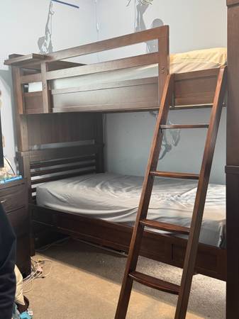 Solid Wood Bunk Bed 1