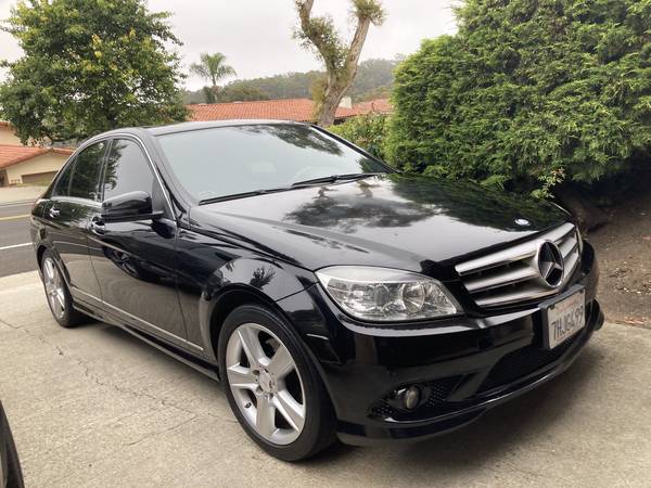 2011 Mercedes Benz c300 - $5,000 (Redondo beach)63618292865667120