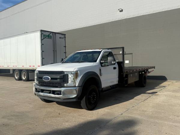 2019 Ford F550 - 18 - Photo 12