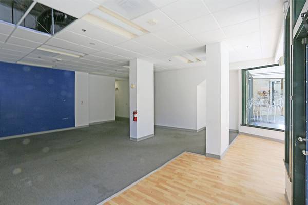 $2,000 / 1100ft2 - Spacious Commercial in Polk Gulch,Ceiling-height windows (1318 Polk) (nob hill)63759598569217124