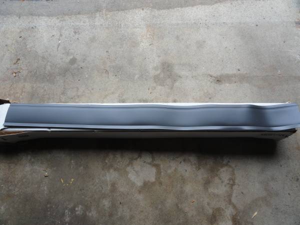 Rubber Base board Dark Grey 30 Pieces / Carton 1