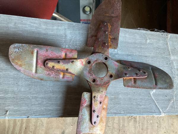 BJ8 3000 ENGINE FAN ORIGINAL 1