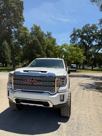 2020 GMC 2500HD Denali 4x4 Lifted - $49,500 (Cic)63619306435585121