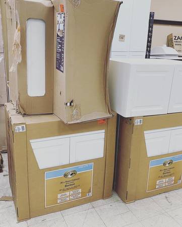 Kitchen cabinets - $50 (Atlanta)63470456465411122
