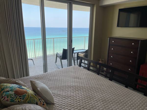 Beachfront 2BR 2 BA condo with short/long term options 1