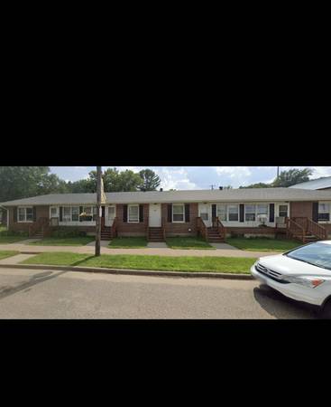 $625 / 2br - Apartamento en alquiler (Fairchild)63845960218243120