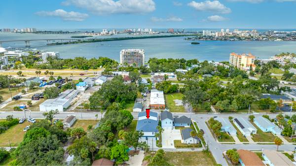 NEW CONSTRUCTION - LOFT UNIT - 1 Bed/1Loft Open Bedroom 2 Bath Unit 1