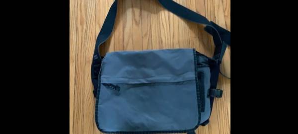 Gap messenger bag backpack 1