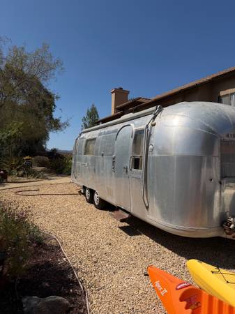 1966 Airstream Overlander 1