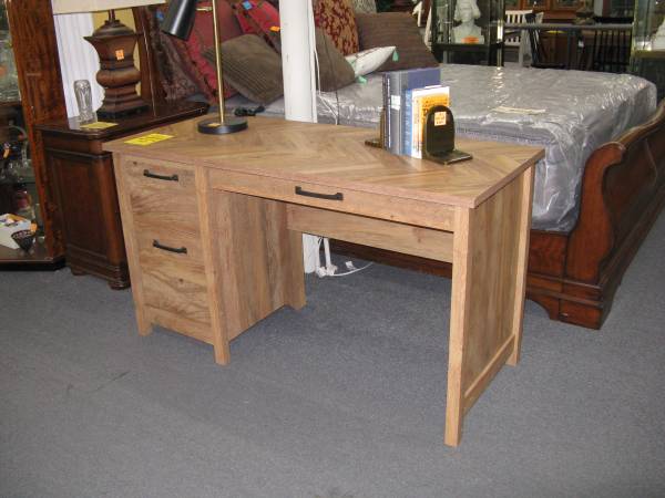 DESK 1