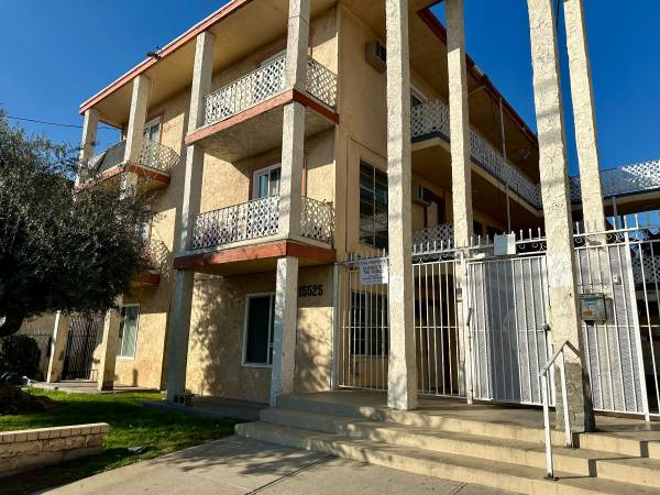 $1,695 / 1br - REMODELED ONE BEDROOMS EASY ACCESS TO THE 405 FREEWAY (North Hills)63869889767809120