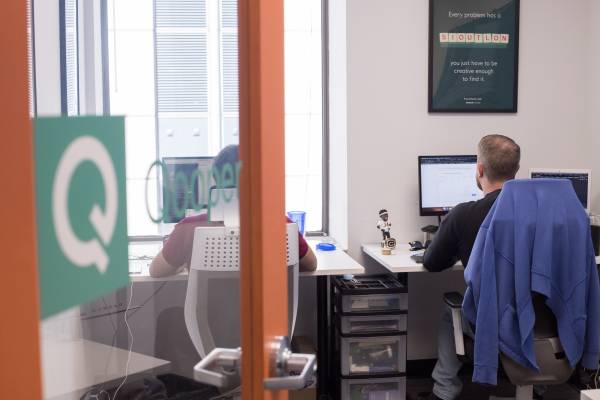 $399 Secure Your Dedicated Desk in Chicago – Flexible Lease Options! (Chicago, IL)64201216364546121