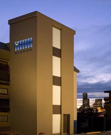 $2,500 / 2br - 921ft2 - 24-Hour Fitness Center, Tech Ready, Fully Equipped Kitchen (Beacon Hill)63874305883907122