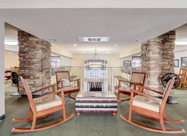 $2,175 / 1br - 1 MONTH OFF | Close to the Ocean, Senior Community, In-Unit AC (San Marcos)63701626475265124