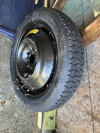 2006 Subaru Outback spare tire 1