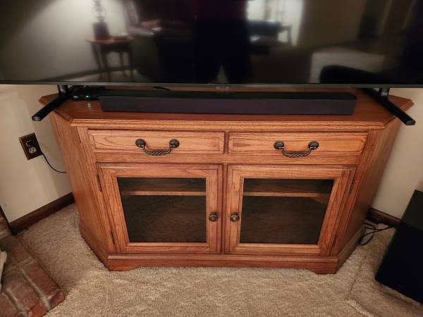 Flat Screen TV Stand - Corner Unit 1