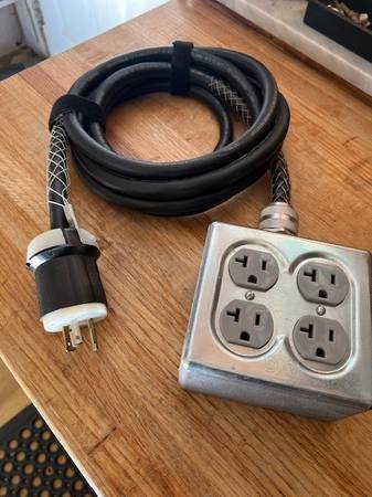 Generator 10' Extension Cord 125V 20Amp 3 -prong twist lock 1