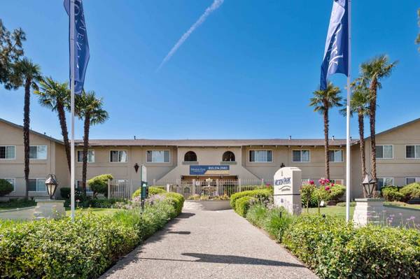 $2,588 / 2br - 846ft2 - Courtesy patrol services, Dishwasher, 2/BD (gilroy)63622901909633124