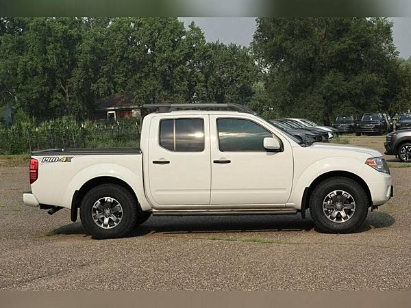 2020 Nissan Frontier ONE OWNER - Photo 2