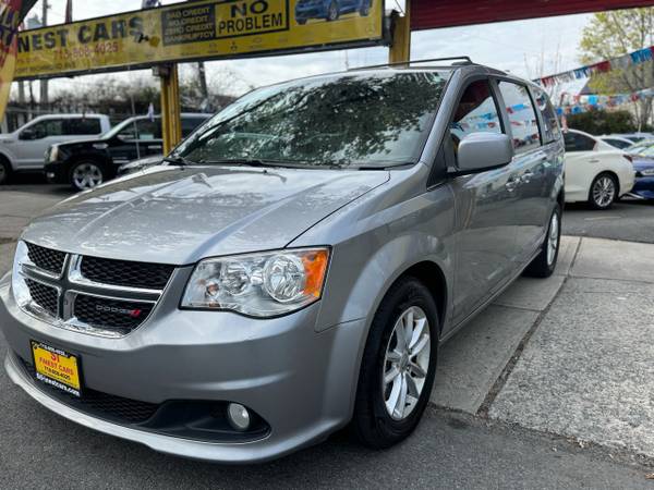 2019 Dodge Grand Caravan SXT - $7,995 (Staten Island)63614652253827124