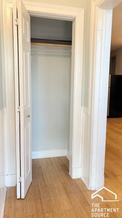 $1,450 / 1br - 680ft2 - Modern Pilsen 1 Bed right across from the park  2 min to Pink Line (Chicago)63960011721346122