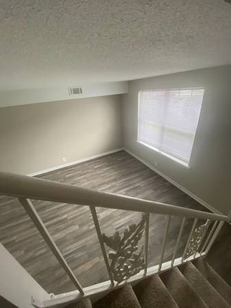 $1,225 / 2br - Wake Up In A New Apartment! Two Bedroom Townhome Available Now (Madison)63904821770882121
