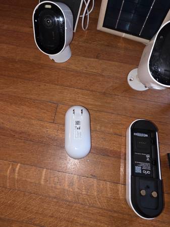 Arlo security cameras 1